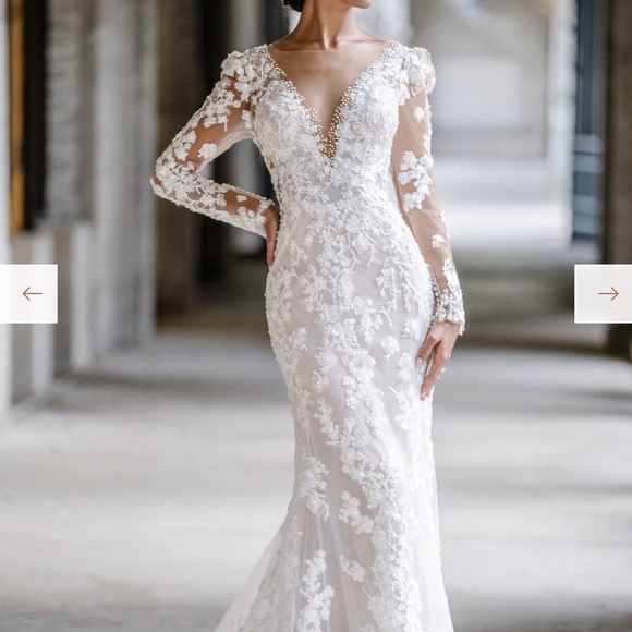 Allure bridal Beaded Lace Wedding Dress Allure bridal Beaded Lace Wedding Dress